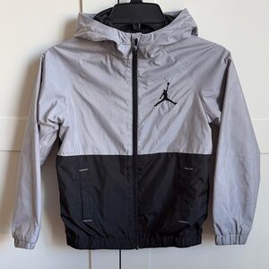 Jordan windbreaker jacket size small